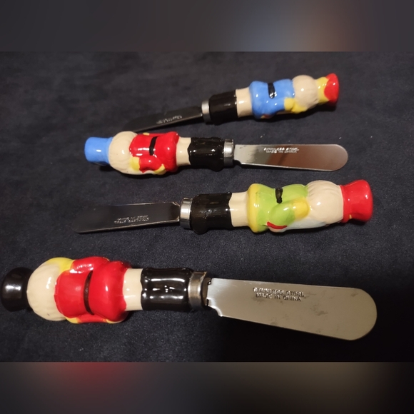 Avon 2013 Set of 4 Christmas Holiday Toy Soldiers Appetizer Spreaders - Picture 6 of 7